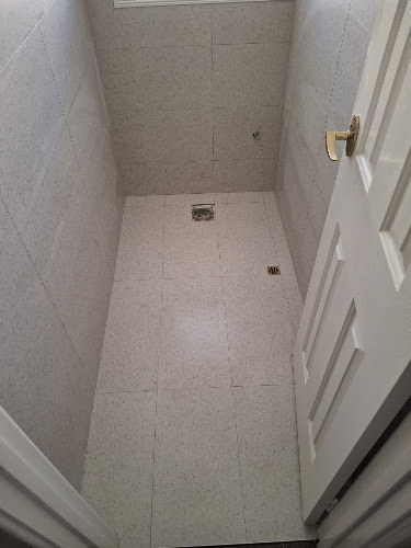 Tiler available in Perth